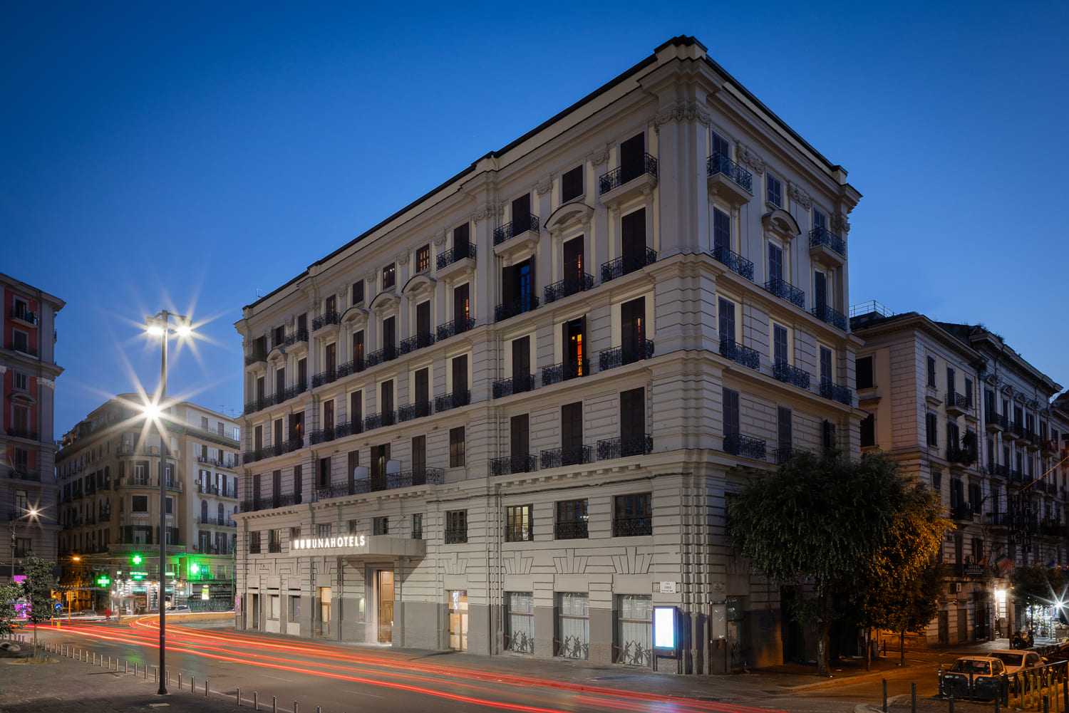 UNA HOTELS Napoli - Exterior