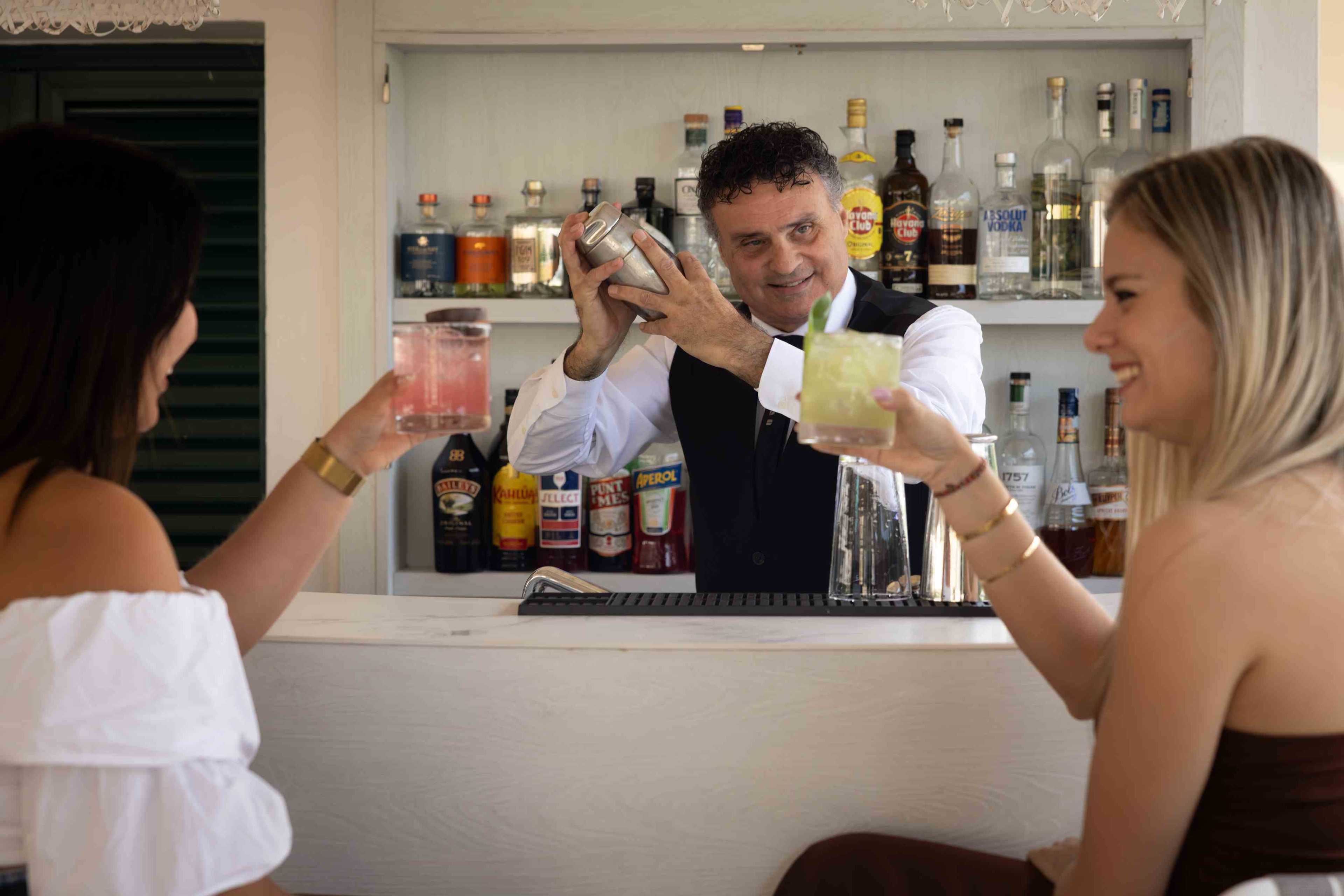 La Vela Bar & Restaurant - Bar