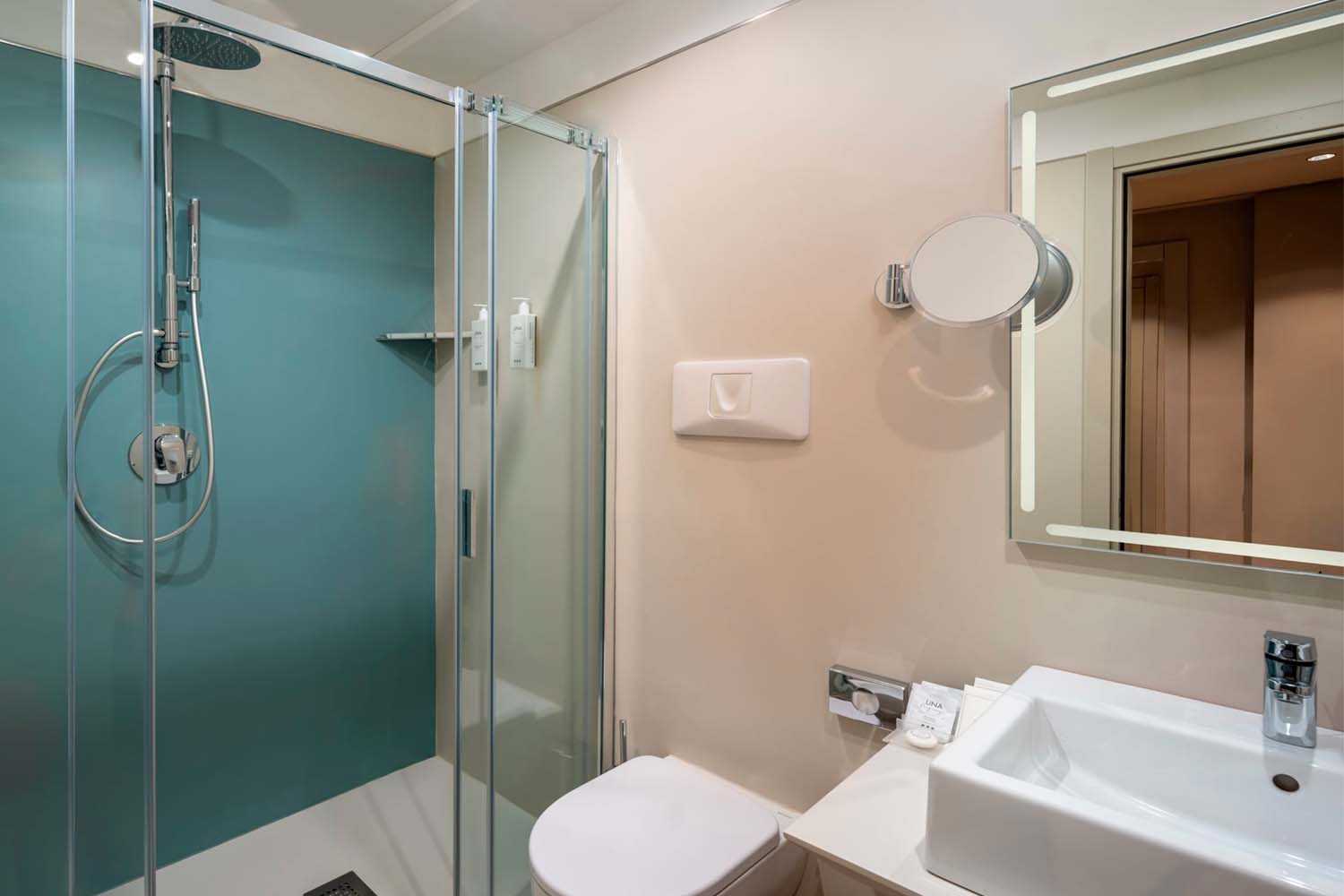 UNA HOTELS Naxos Beach Sicilia - Bathroom