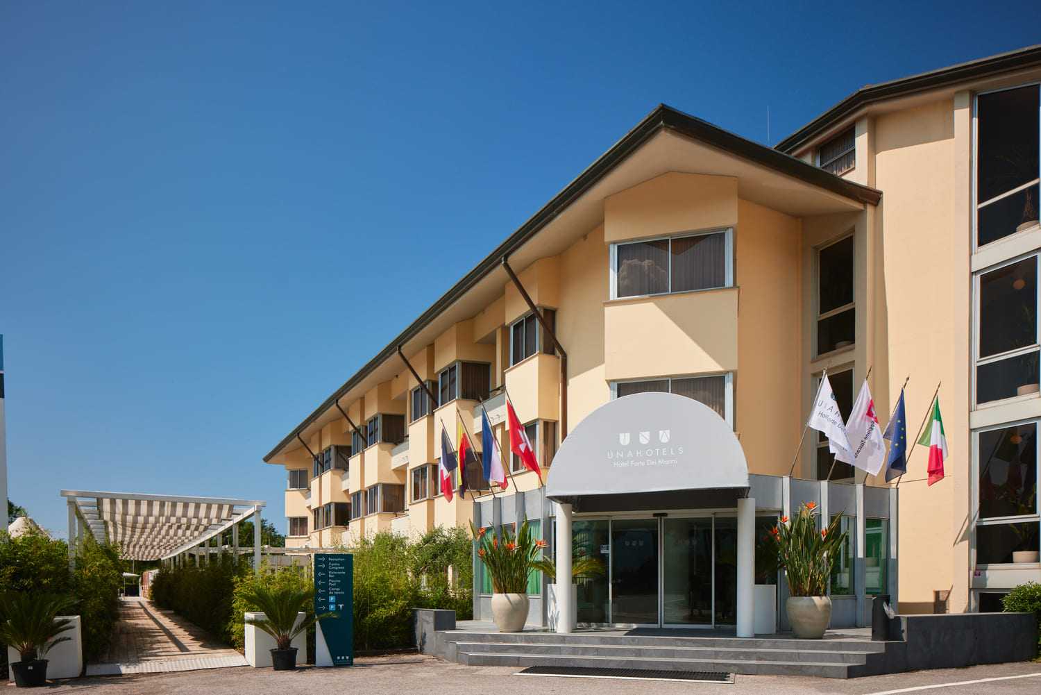 UNA HOTELS Forte dei Marmi - Exterior