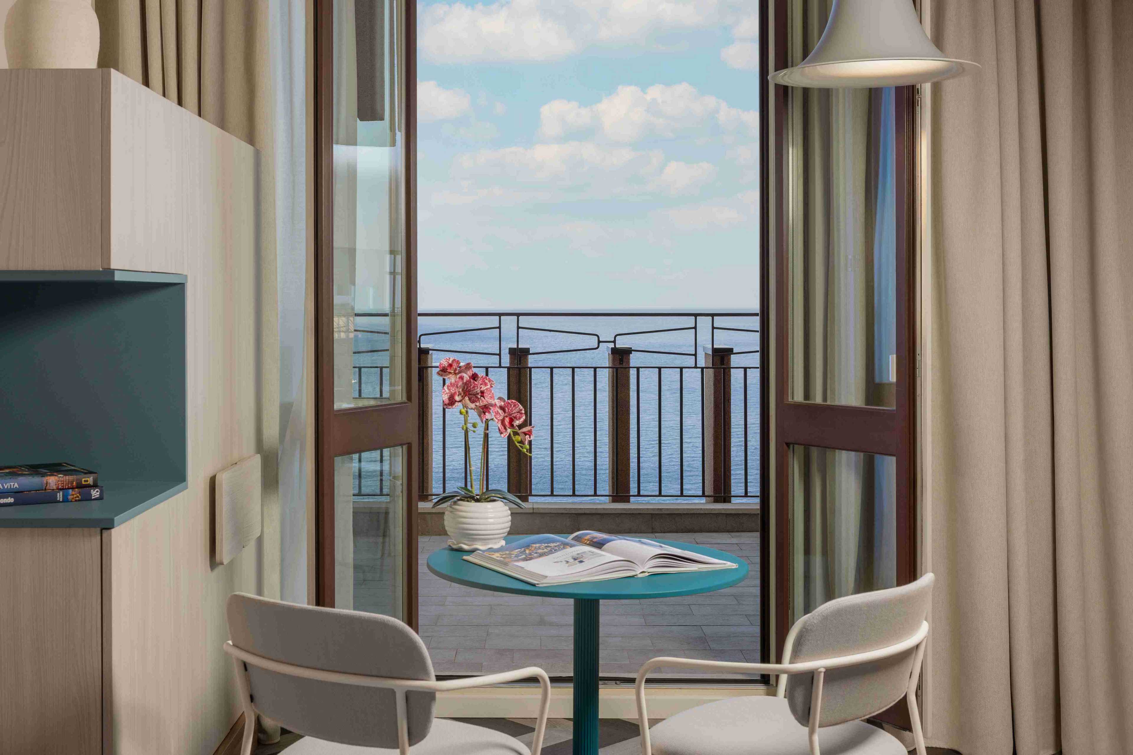 Premium Sea View Room