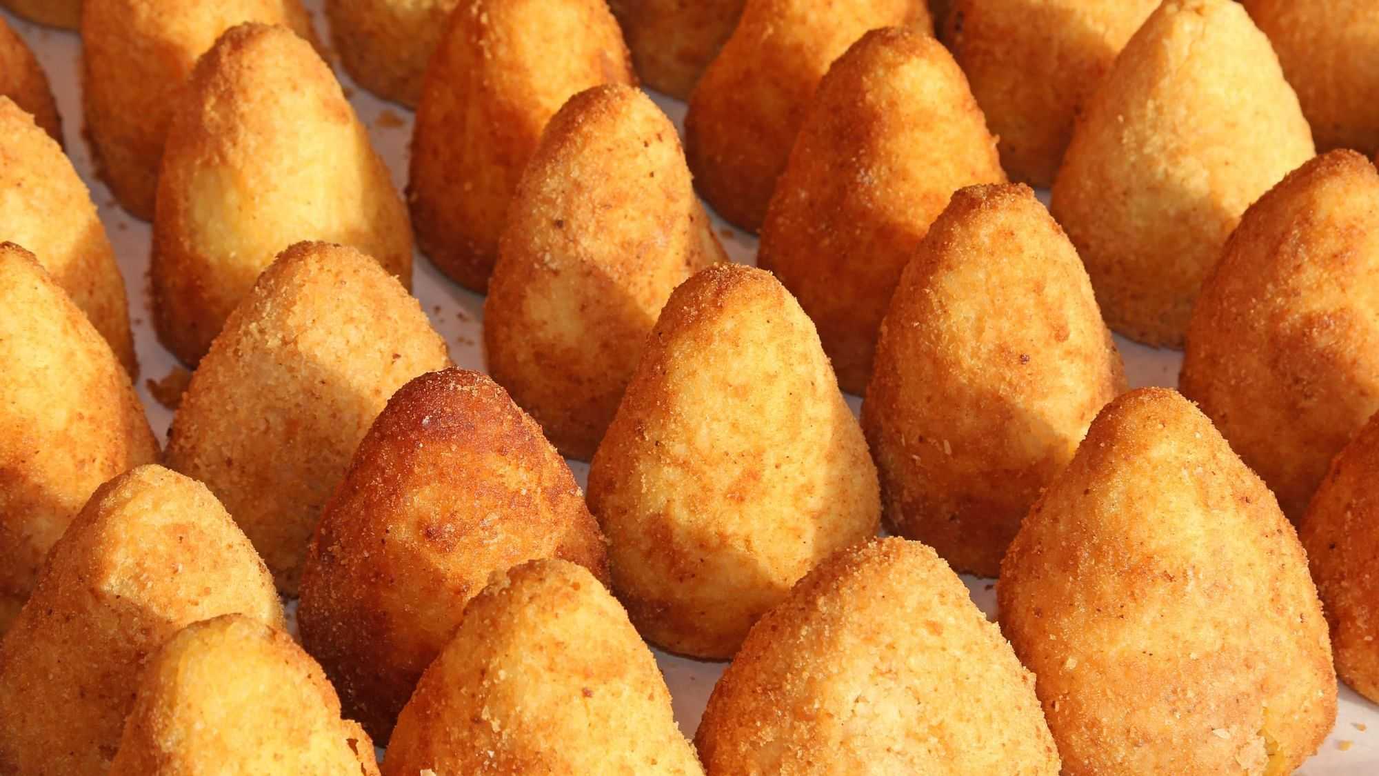 Lo street food siciliano, tra tradizioni e sperimentazioni da Taormina a Siracusa