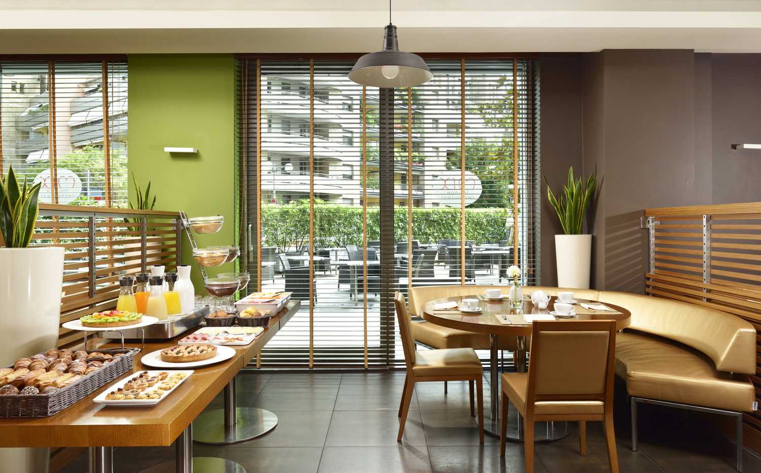 UNA HOTELS The One Milano Hotel & Residence - Breakfast Room