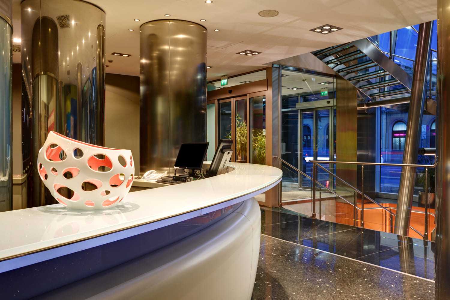 UNA HOTELS Bologna Centro - Reception
