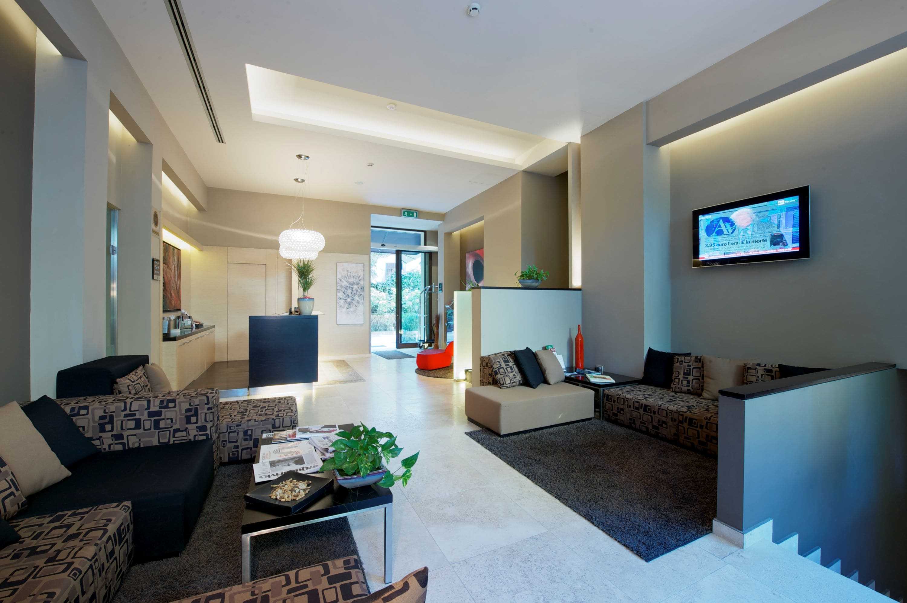 UNA HOTELS Villa dei Platani Foligno - Hall