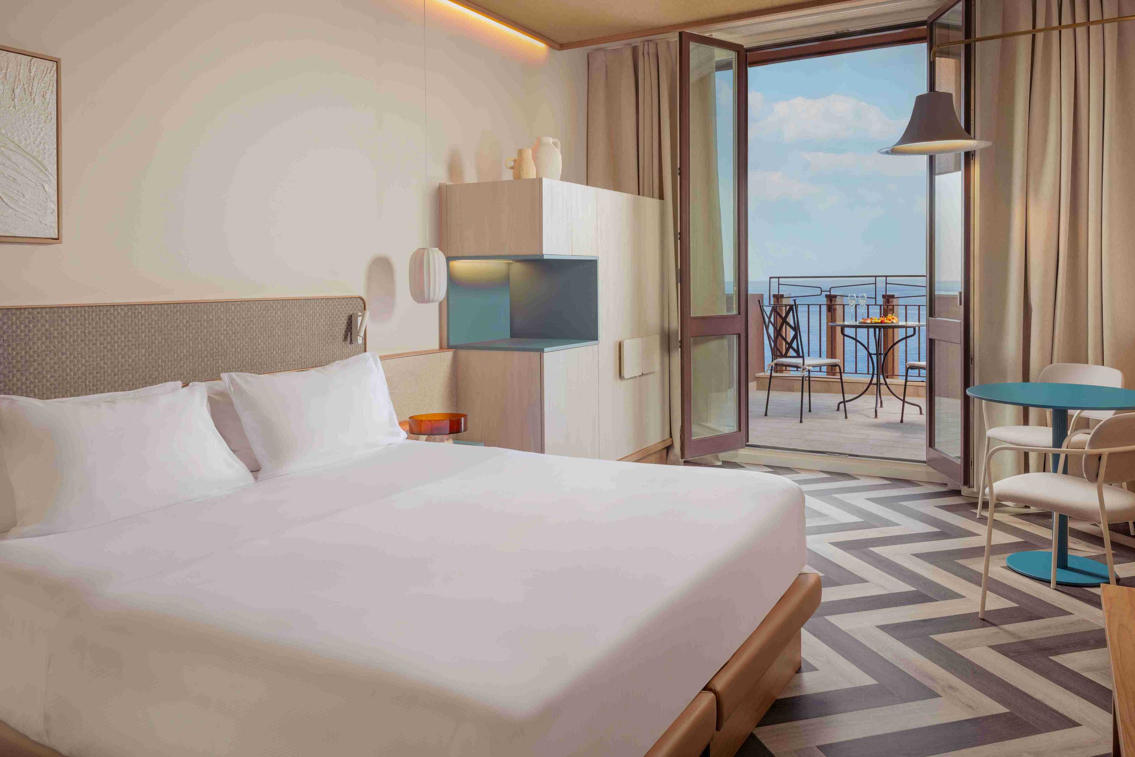 Premium Sea View Room