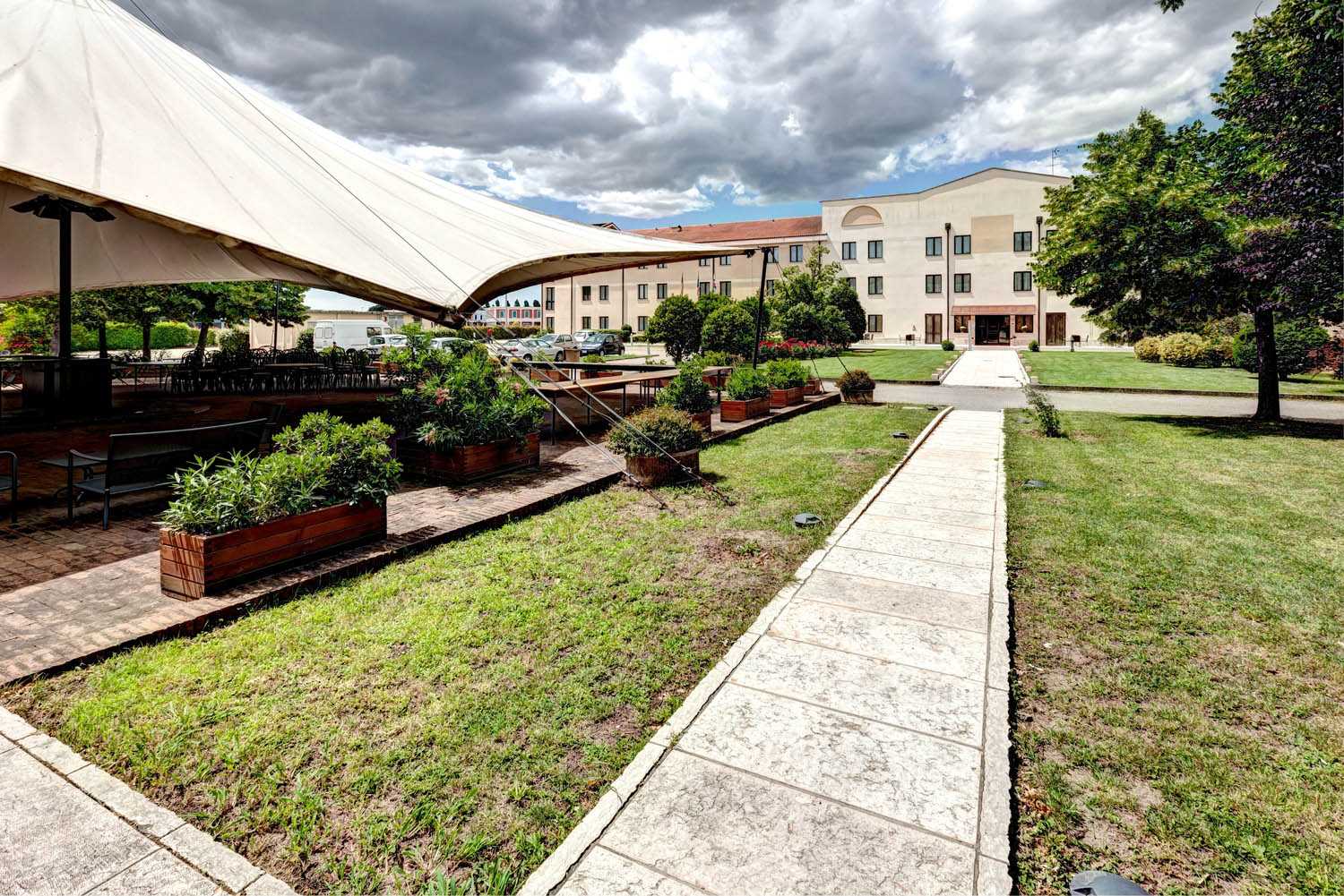 UNA HOTELS Hotel Occhiobello - Garden