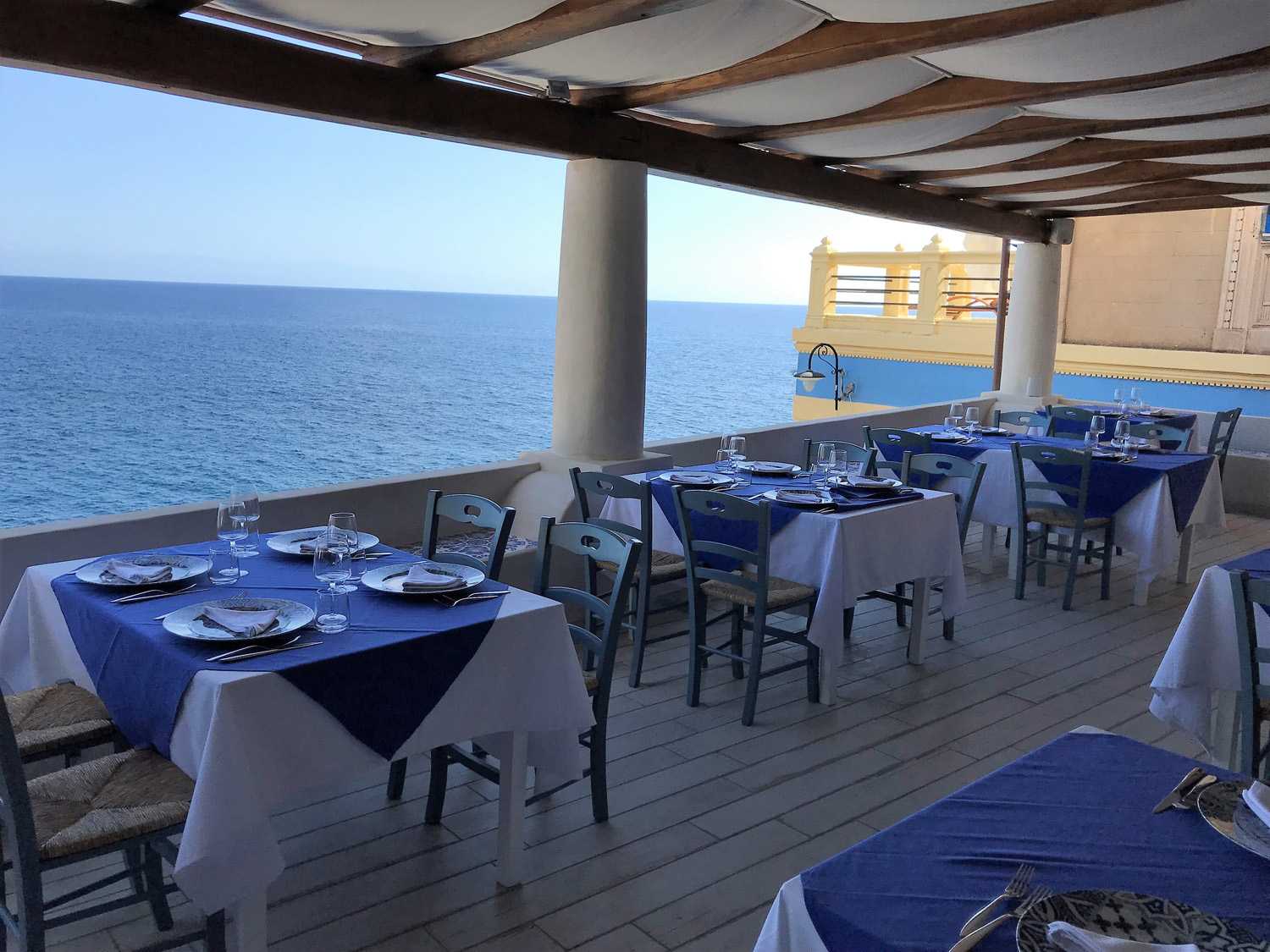 L’Ariana Isole Eolie | UNA Esperienze - Restaurant