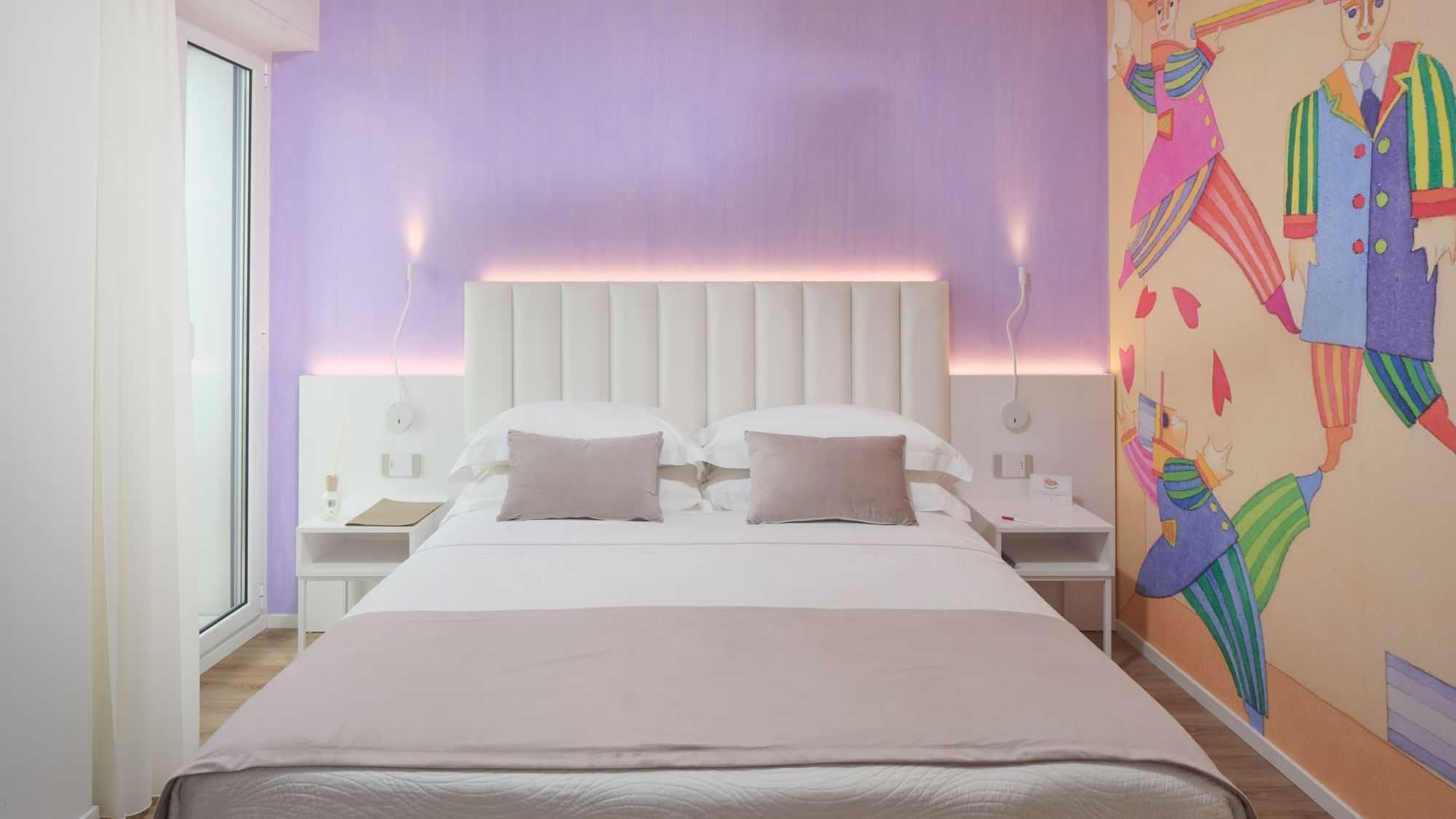 Top Comfort Circus Room