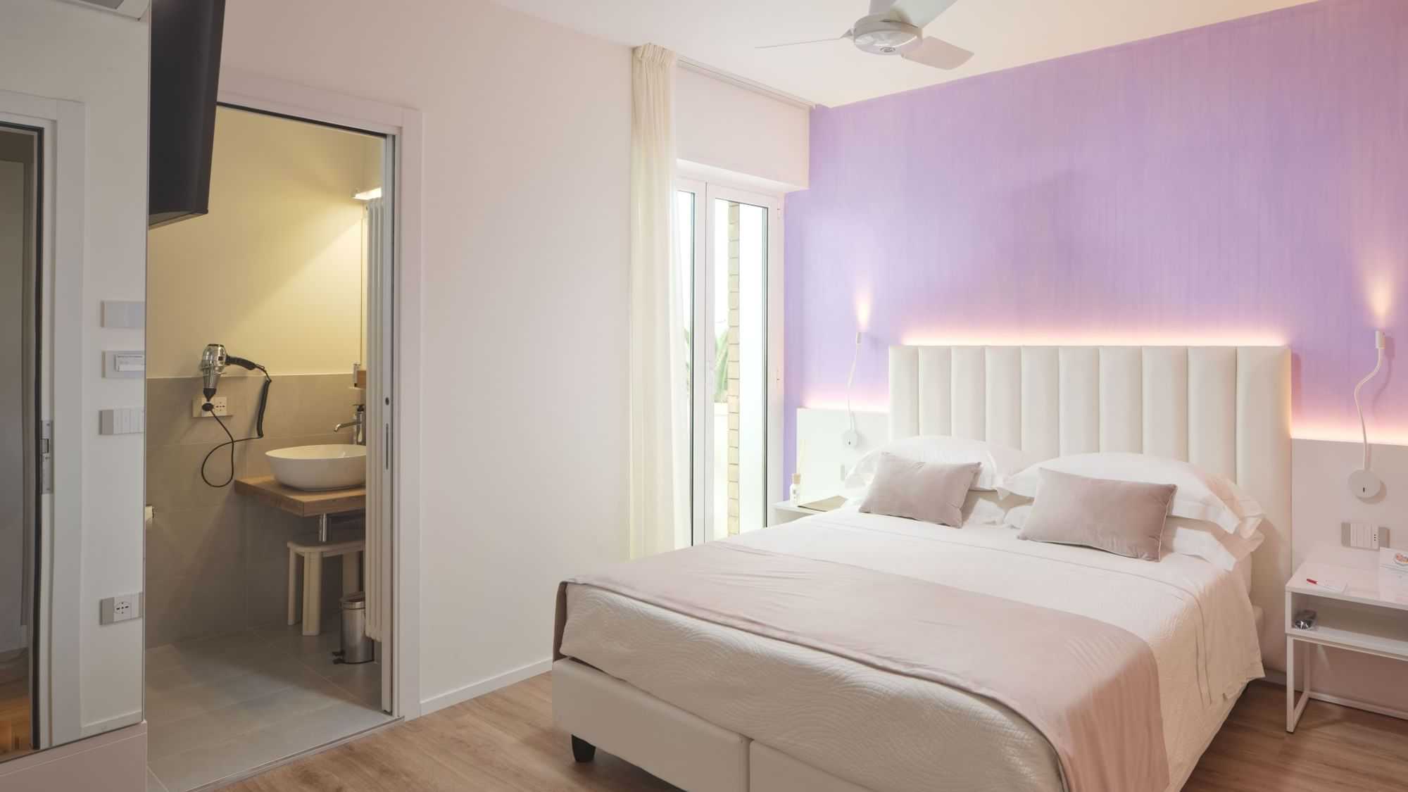 Top Comfort Circus Room