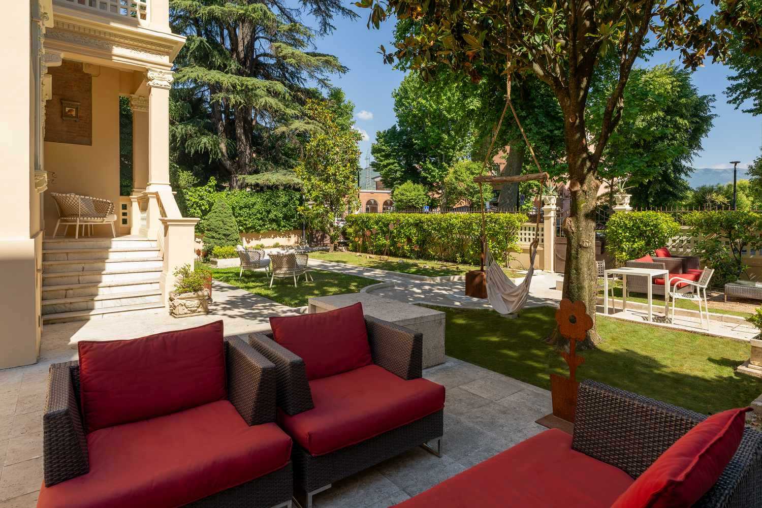 UNA HOTELS Villa dei Platani Foligno - Dehor