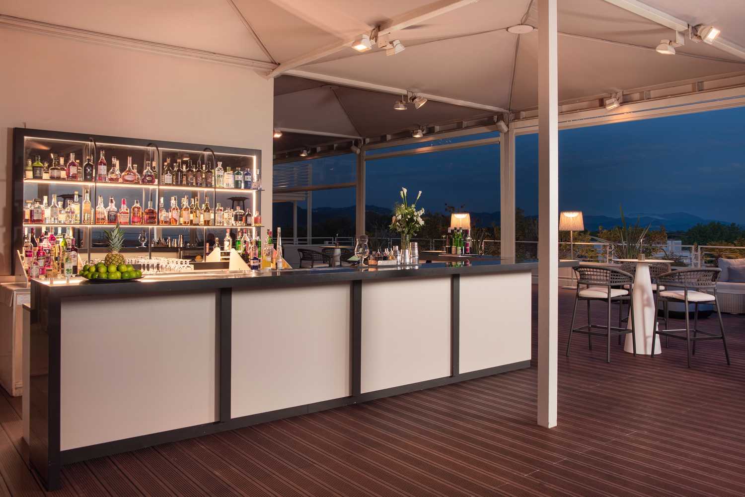 Versilia Lido | UNA Esperienze - Roof bancone
