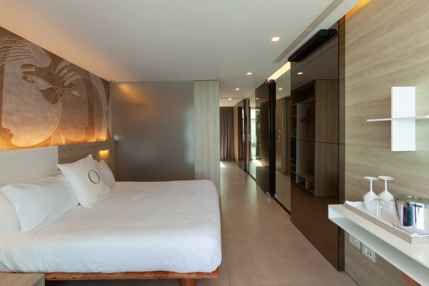 Deluxe Seaview