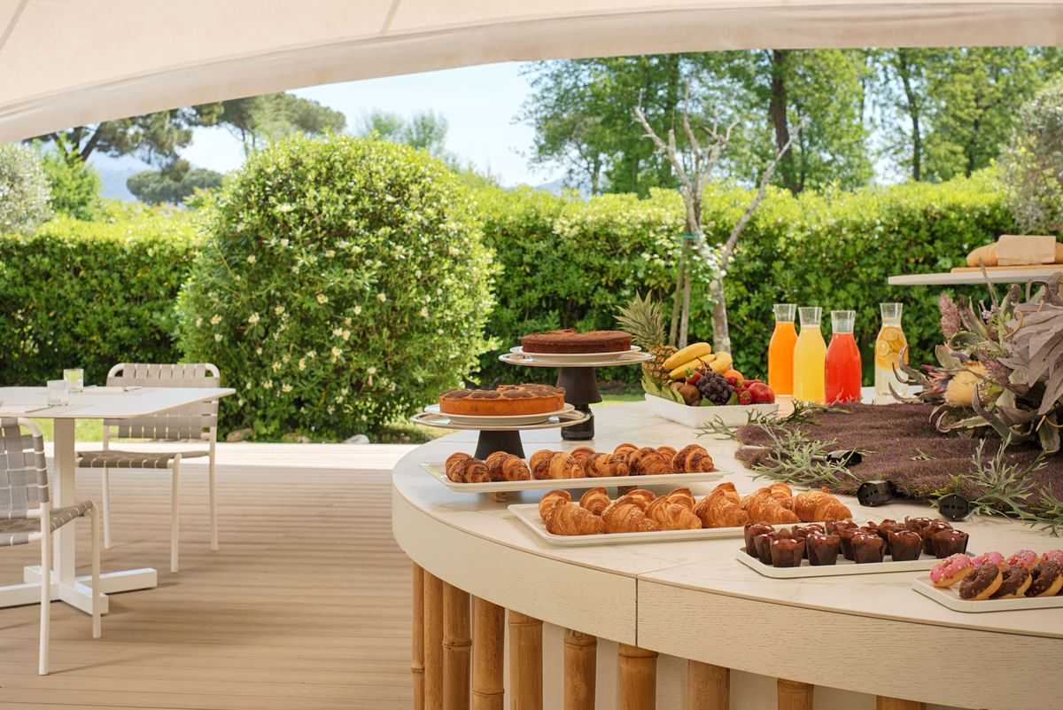 UNA HOTELS Forte dei Marmi - Breakfast