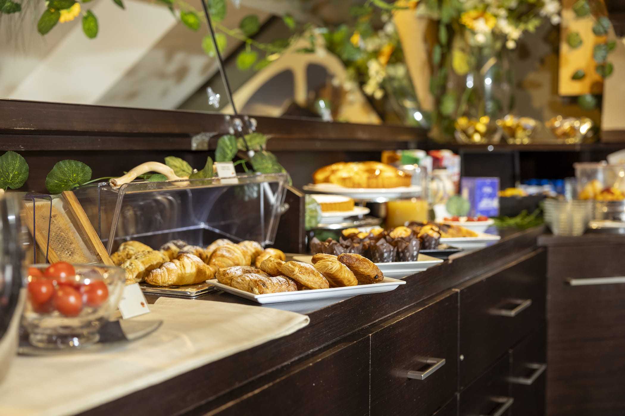UNA HOTELS Villa dei Platani Foligno - Sala Colazione