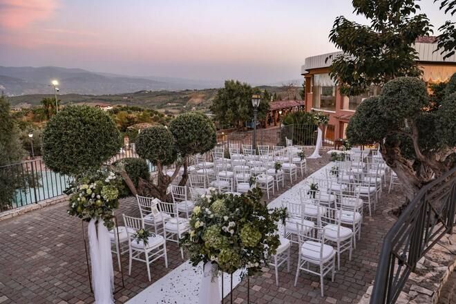 Sedie per matrimonio all'UNA Hotels Tenuta Contessa Farm & SPA Cosenza