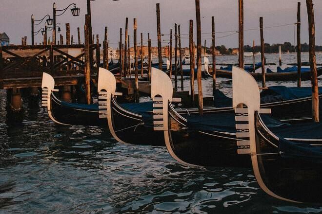 Venezia Curiosita Gondole