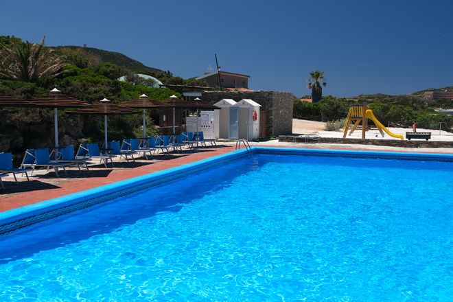 External Pool UNA Hotels Club Ancora Stintino