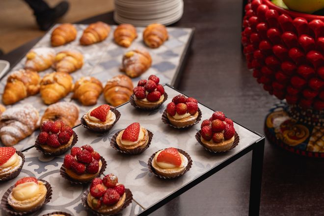 Colazione Continentale in Hotel