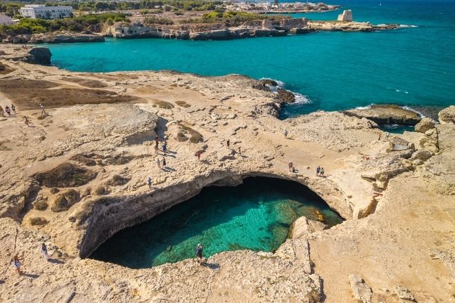 Immagine Aerea Della Grotta Della Poesia in Salento (1) (1) (1)