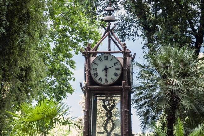 Orologio del Pincio nel parco di Villa Borghese