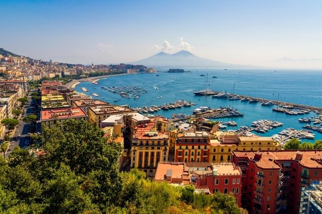 Panoramica Aerea Di Napoli Con Vesuvio E Mare Sullo Sfondo (1) (1) (2)