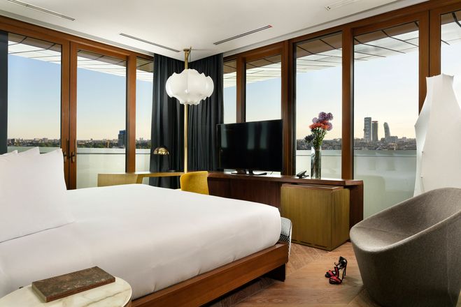 Suite Con Letto E Vista Su Milano