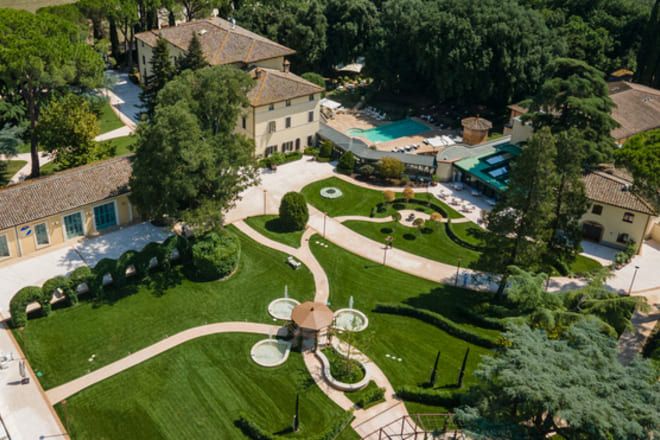 Parco esterno del Posta Donini UNA Esperienze