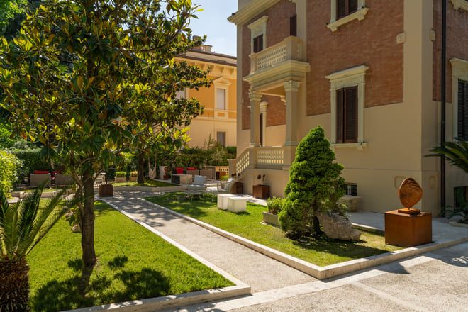 Giardino Ed Esterni Dell'una Hotels Villa Dei Platani Foligno